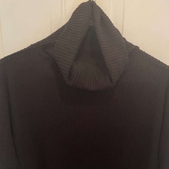 Turtle Neck Sweater - Picture 1 of 3